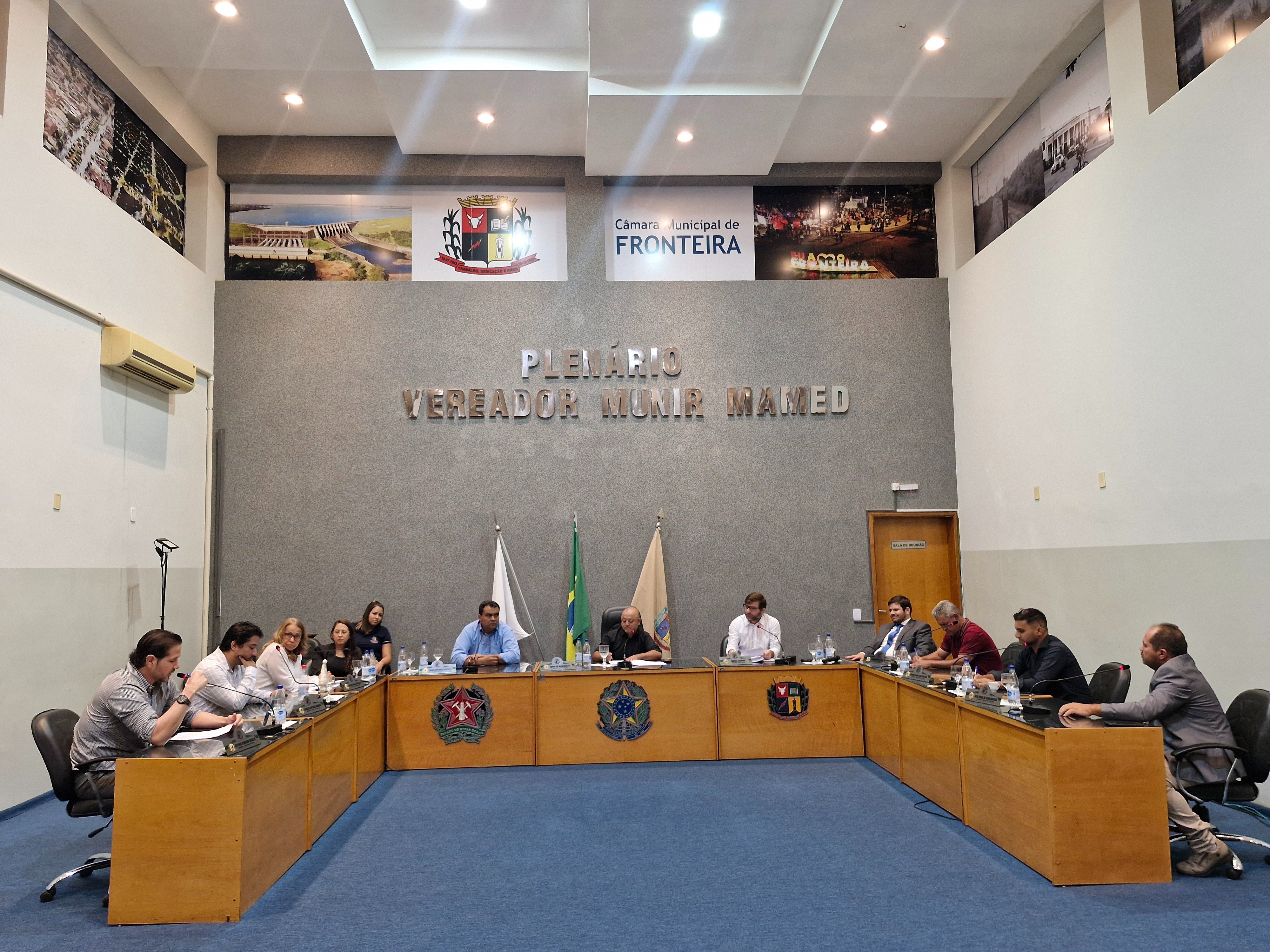 CÂMARA MUNICIPAL DE FRONTEIRA APROVA PROJETO QUE AUTORIZA ALIENAÇÃO DE BENS MÓVEIS INSERVÍVEIS